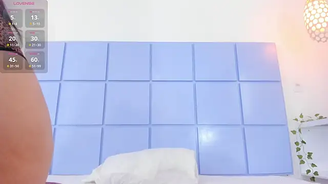 AmmyPike1 online show from 5, 11, 2025