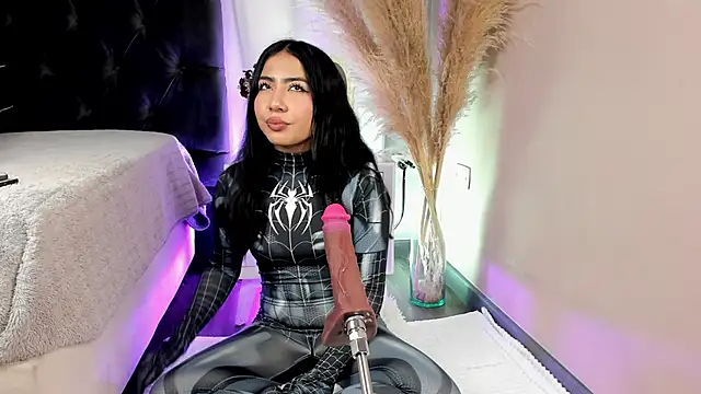 aniie west online show from 16, 9, 2025