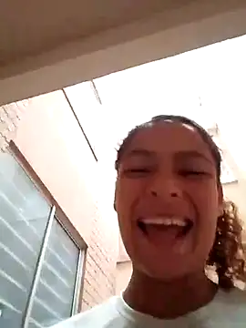 Zoedaniels online show from 22, 2, 2025