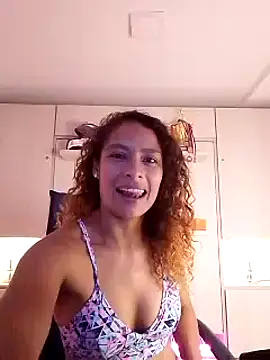 Zoedaniels online show from 4, 3, 2025