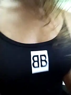 Zoedaniels online show from 17, 10, 2025