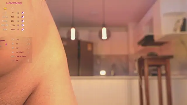 cinnamon crisss online show from 3, 12, 2025