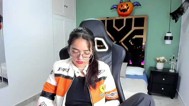 Billie Jhonson  online show from 17, 10, 2025