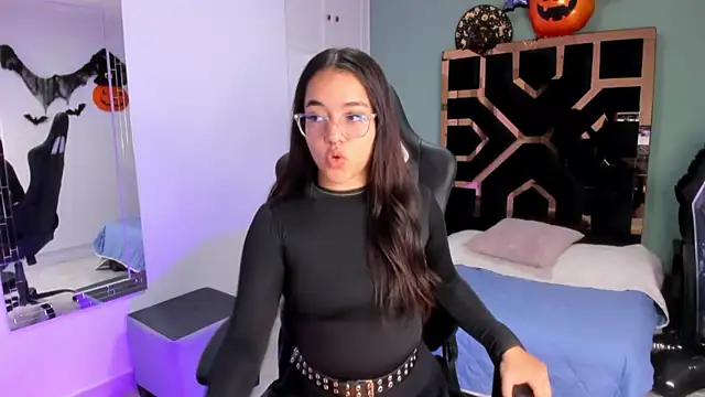 Billie Jhonson  online show from 30, 10, 2025