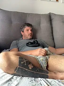 Taurino gostoso online show from 17, 3, 2025