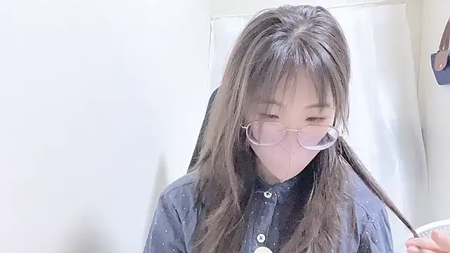 Chu1314 online show from 4, 12, 2025