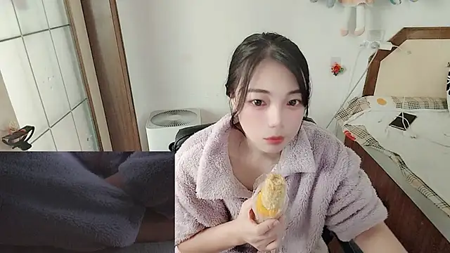 Snapshot of Song_99 chatting on 4, 3, 2026 Song 99 online show from 4, 3, 2026