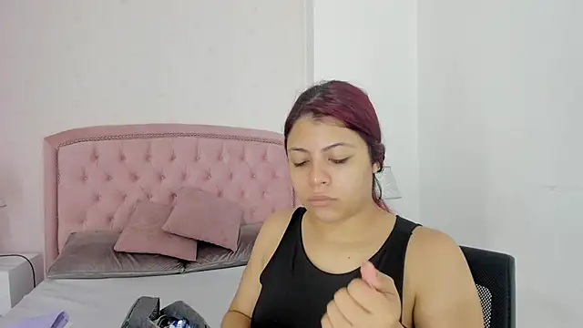 Kendall  Fox online show from 7, 10, 2025