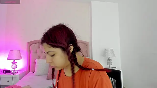 Kendall  Fox online show from 27, 10, 2025