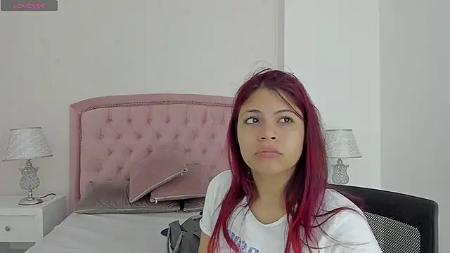 Kendall  Fox online show from 2, 10, 2025