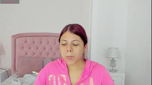 Kendall  Fox online show from 14, 9, 2025