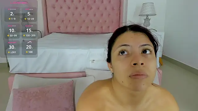 Kendall  Fox online show from 17, 2, 2025