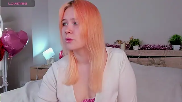 Snapshot of Amy_Kimberlly chatting on 14, 2, 2026 Amy Kimberlly online show from 14, 2, 2026