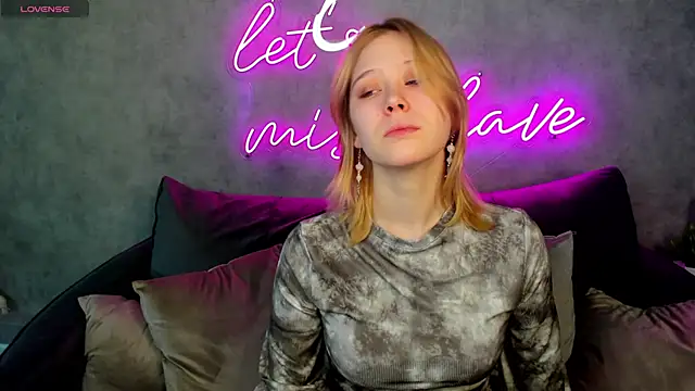 Snapshot of Amy_Kimberlly chatting on 10, 2, 2025 Amy Kimberlly online show from 10, 2, 2025