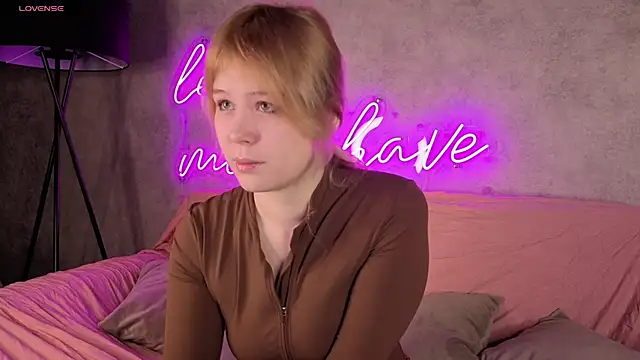 Snapshot of Amy_Kimberlly chatting on 9, 11, 2025 Amy Kimberlly online show from 9, 11, 2025