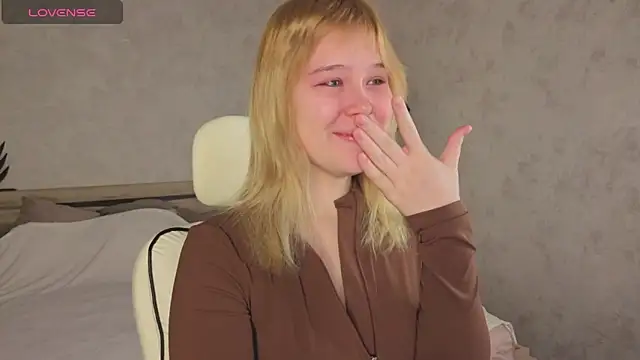 Snapshot of Amy_Kimberlly chatting on 14, 11, 2025 Amy Kimberlly online show from 14, 11, 2025