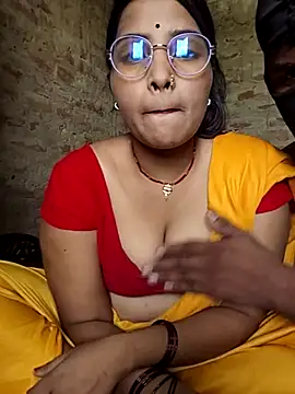 Snapshot of Simrandeshipp chatting on 14, 6, 2026 Simrandeshipp online show from 14, 6, 2026