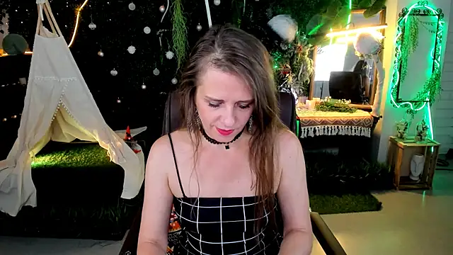 EmiliaBedy online show from 15, 6, 2026