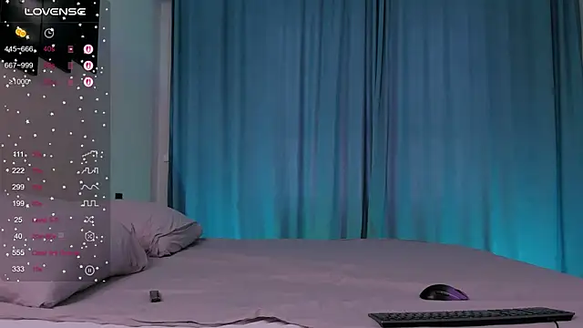 Shiny Jennifer online show from 29, 11, 2025