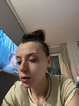 bunnythetailor online show from 18, 2, 2025