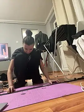 bunnythetailor online show from 11, 2, 2026