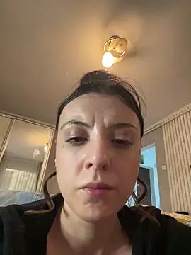 bunnythetailor online show from 3, 2, 2025