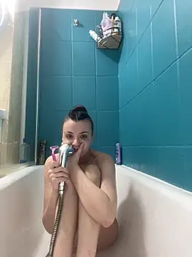 bunnythetailor online show from 7, 11, 2025