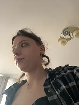 bunnythetailor online show from 26, 2, 2025