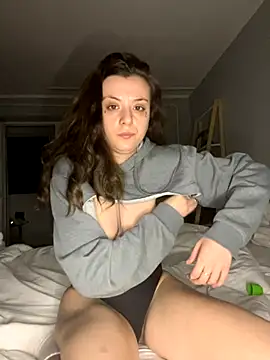 bunnythetailor online show from 3, 11, 2025