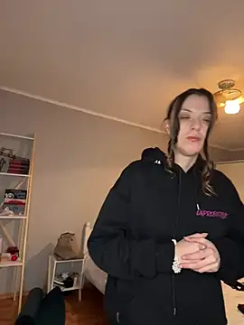 bunnythetailor online show from 27, 2, 2025