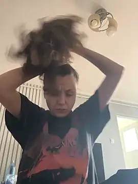 bunnythetailor online show from 10, 2, 2026