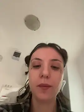 bunnythetailor online show from 2, 2, 2025