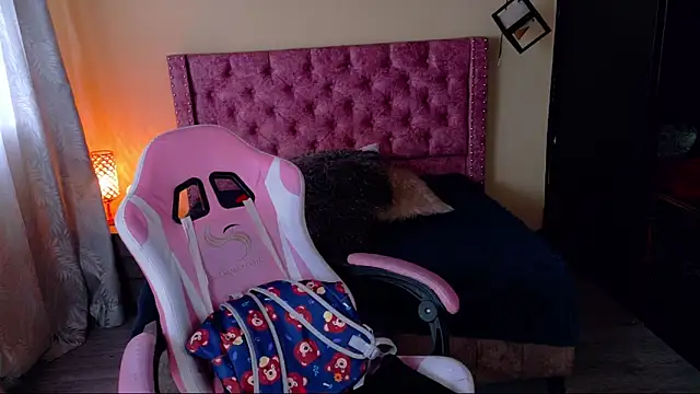 Snapshot of Sofii_cutee chatting on 19, 12, 2025 Sofii cutee online show from 19, 12, 2025