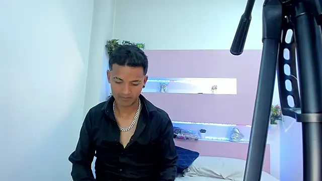 Nikki and Mayk online show from 10, 1, 2026