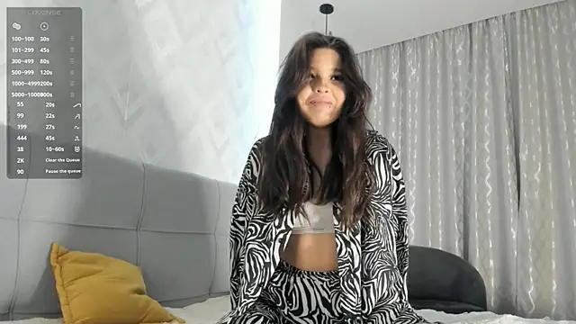 PhilomenaBucker online show from 15, 2, 2025