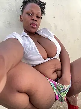 Boneca25 online show from 23, 11, 2025