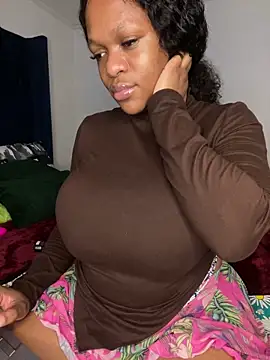 Boneca25 online show from 16, 10, 2025