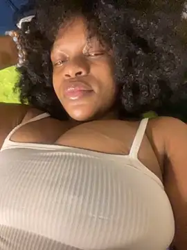 Boneca25 online show from 3, 11, 2025