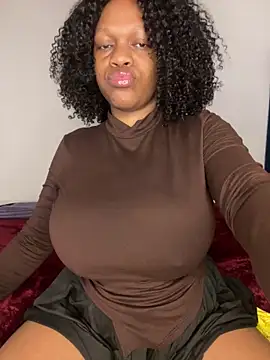 Boneca25 online show from 2, 12, 2025