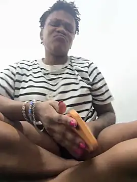 Boneca25 online show from 12, 4, 2026