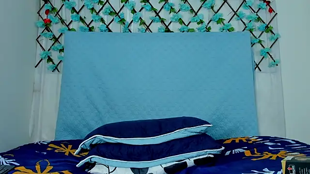 LaelVira 2 online show from 13, 3, 2025