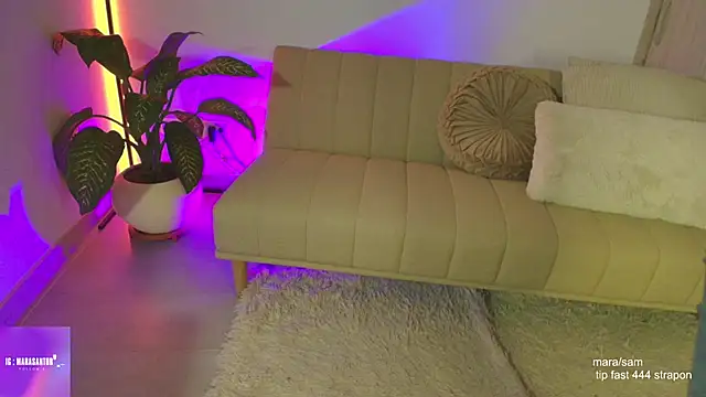 Mara Santoro online show from 14, 11, 2025