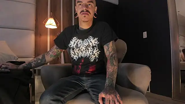 Snapshot of kaletattoo chatting on 11, 7, 2026 kaletattoo online show from 11, 7, 2026