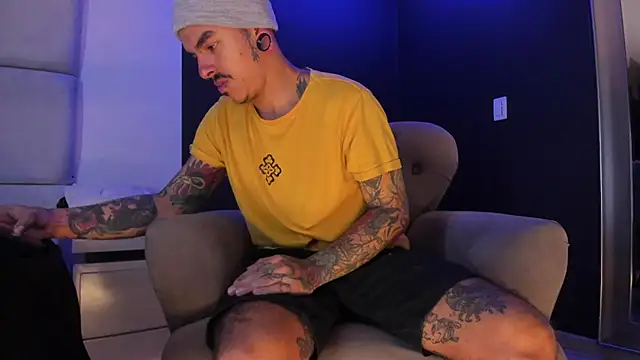 Snapshot of kaletattoo chatting on 7, 7, 2026 kaletattoo online show from 7, 7, 2026