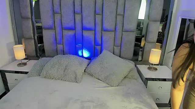 Bonet iris online show from 15, 4, 2026