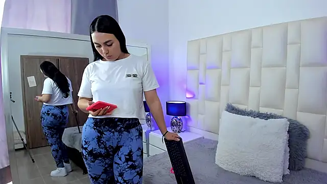 Ariana rouse online show from 17, 9, 2025