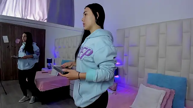 Ariana rouse online show from 28, 11, 2025