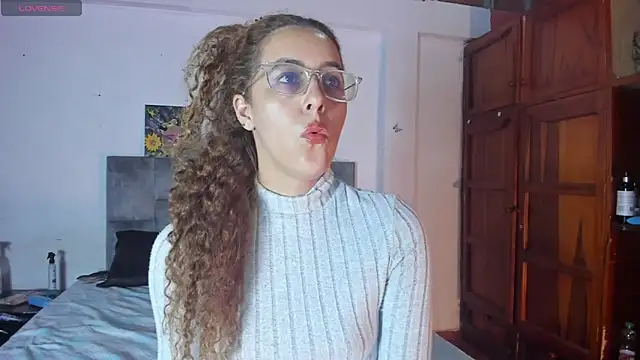 Isangel  online show from 17, 9, 2025