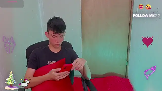 Snapshot of Alexxx_lov chatting on 6, 2, 2026 Alexxx lov online show from 6, 2, 2026