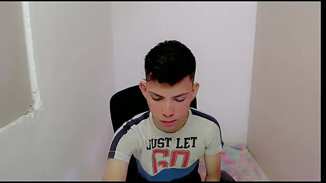 Snapshot of Alexxx_lov chatting on 25, 2, 2025 Alexxx lov online show from 25, 2, 2025